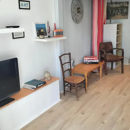 Fenouillet Apartment Hyeres Exterior photo